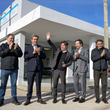Kicillof inauguró un nuevo Centro de Atención Primaria de la Salud en Luján