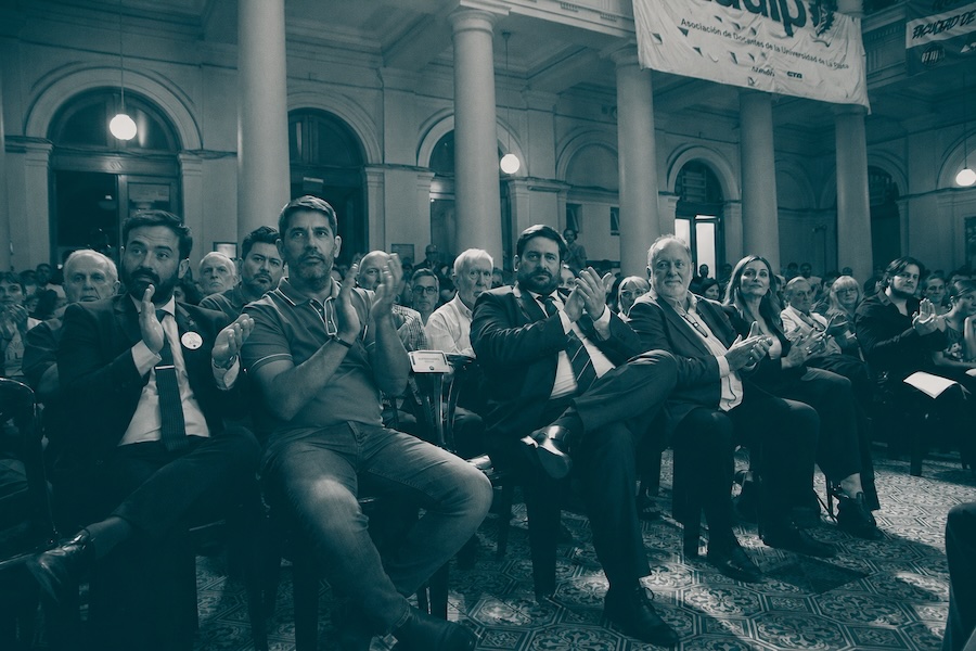 La comodidad de la insinuación La comodidad de la insinuación